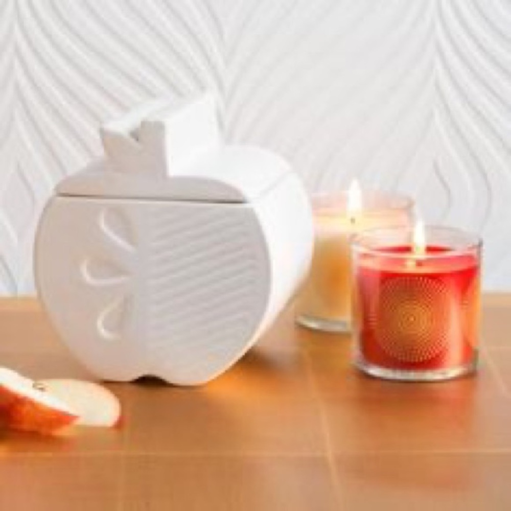 Jonathan Adler Ceramic Big Apple Tea Light Holder in Matte White NIB